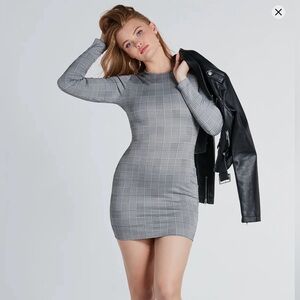 Windsor Perfectly Seasoned Plaid Crew Neck Long Sleeved Bodycon Mini Dress M NWT